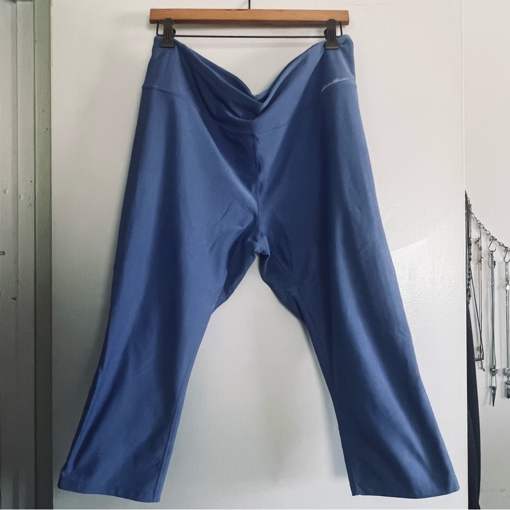 Eddie Bauer Motion Capri
